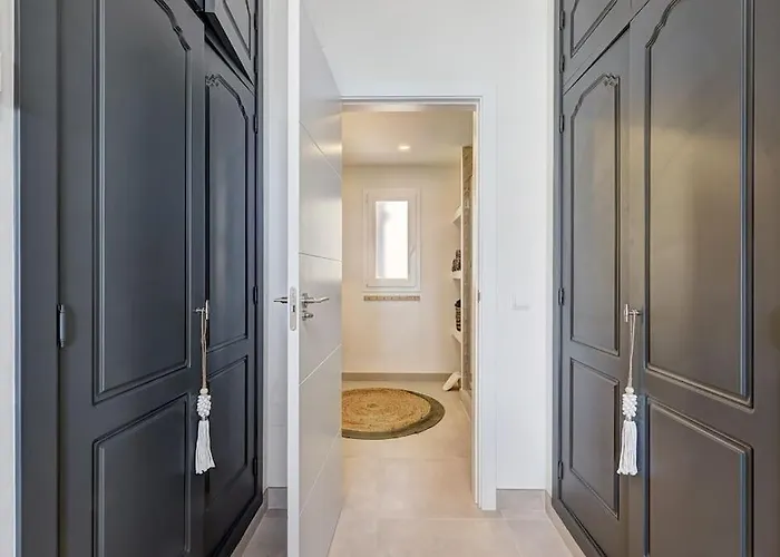 Renovated Douro - Balcony Right At The Sea Appartamento Estepona