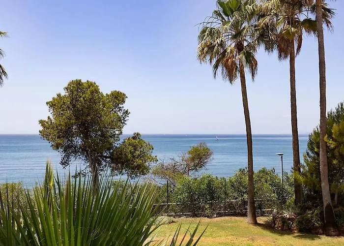 Renovated Douro - Balcony Right At The Sea Appartamento Estepona