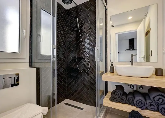 Renovated Douro - Balcony Right At The Sea *